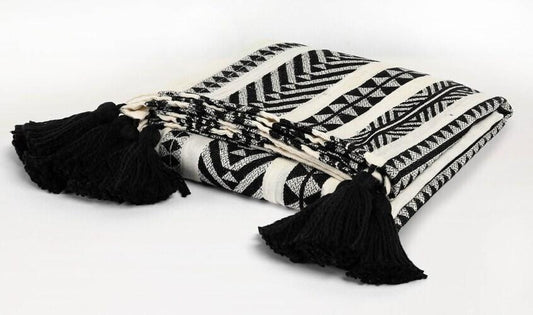 Endora Black Ivory Throw