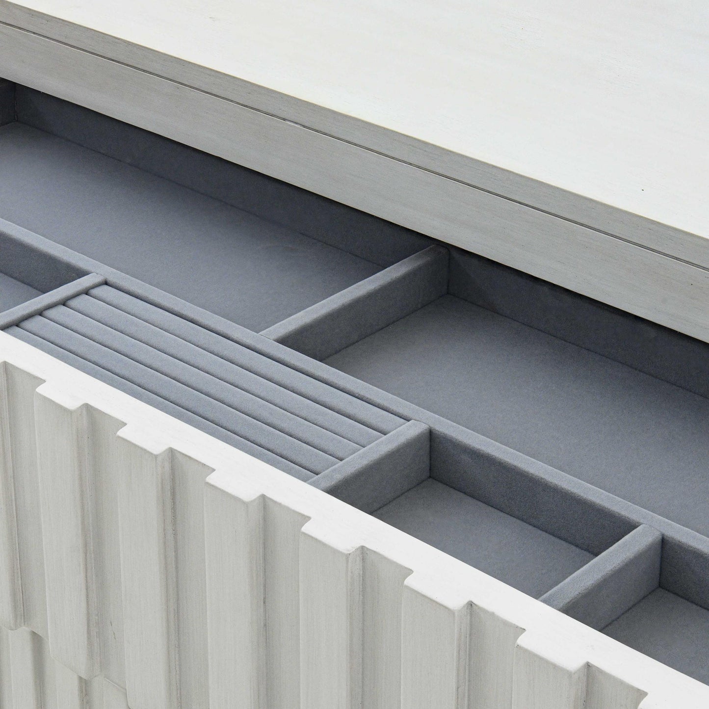 Adu Snow White 4 Drawer Chest