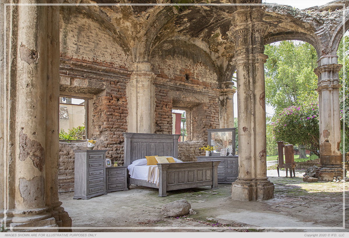 3 Drawers Nightstand
