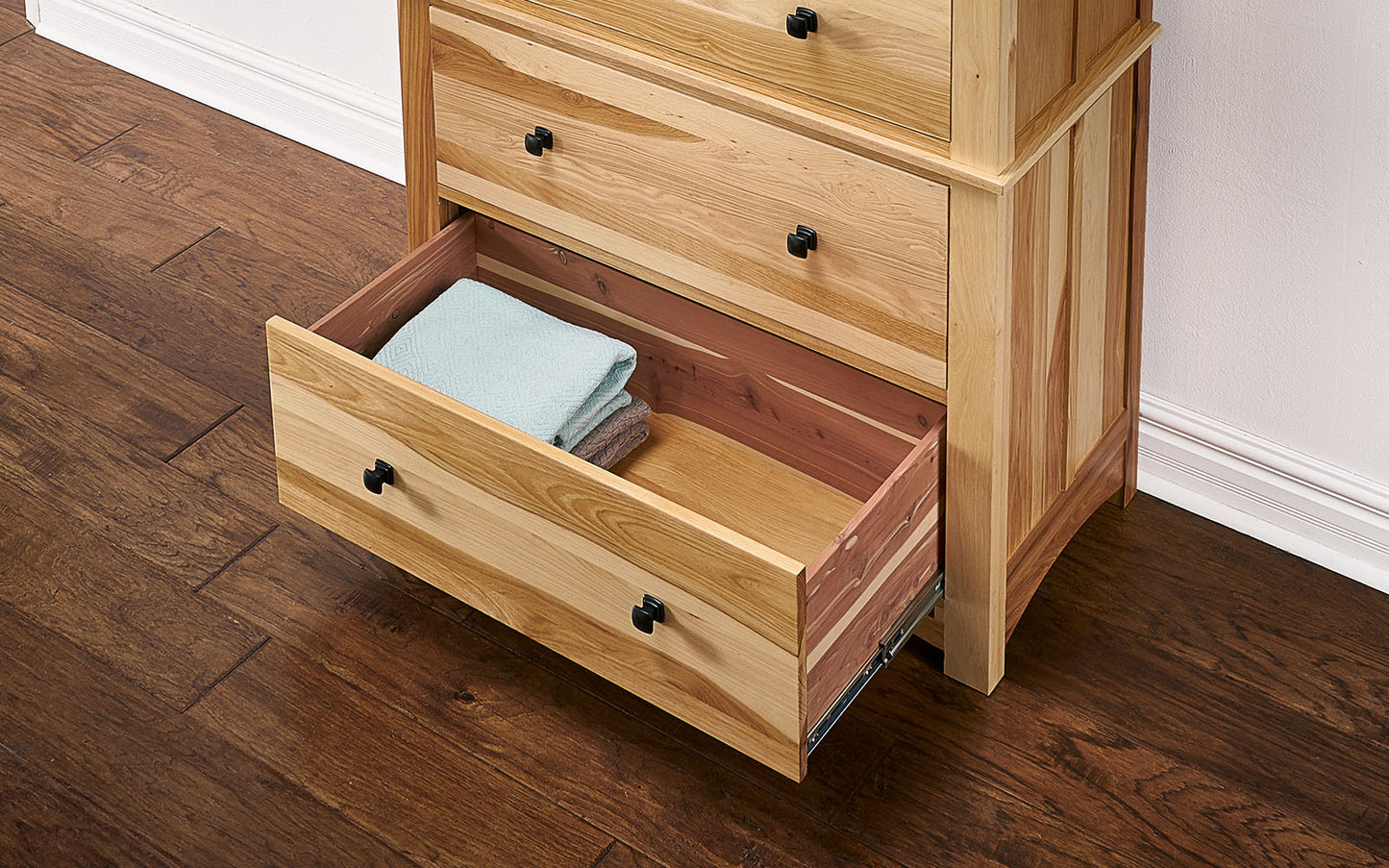 6-DRAWER CHEST