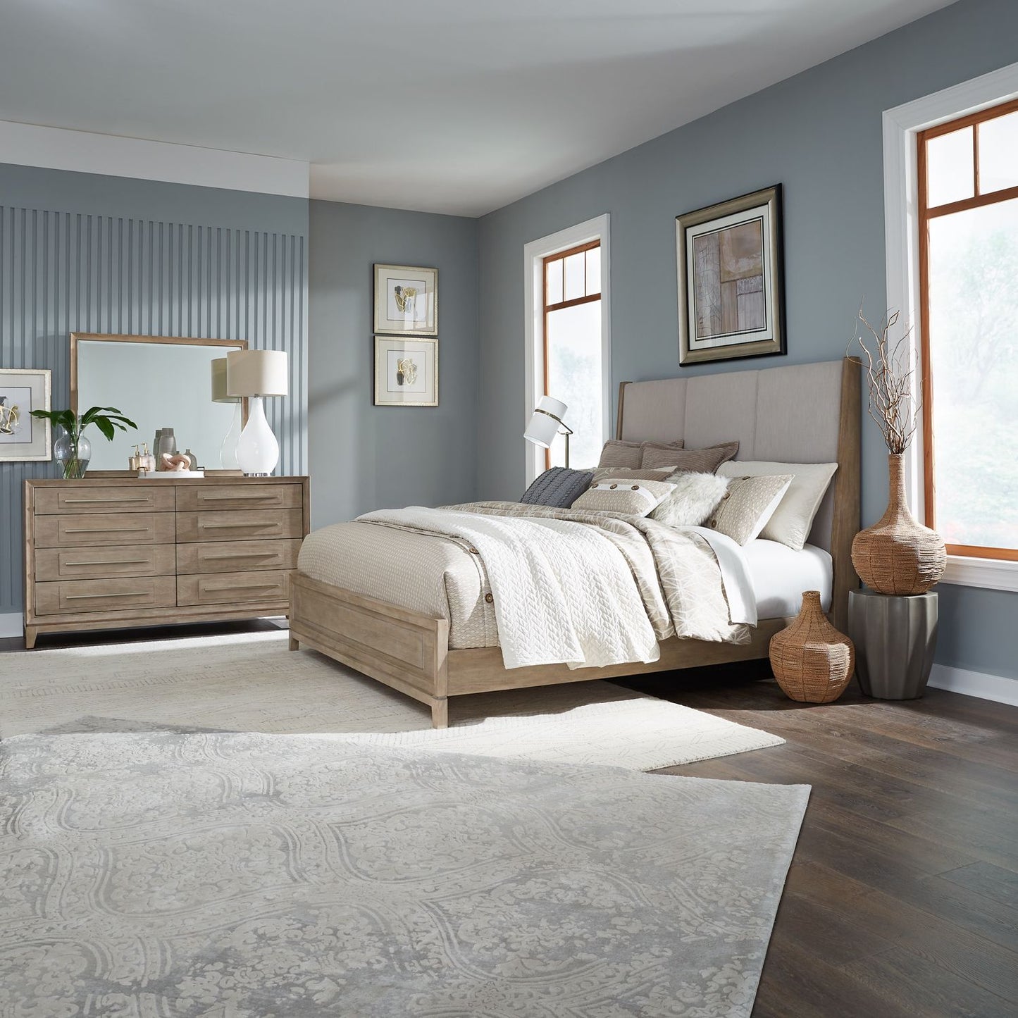 Brentwood - Queen Uph Bed, Dresser & Mirror