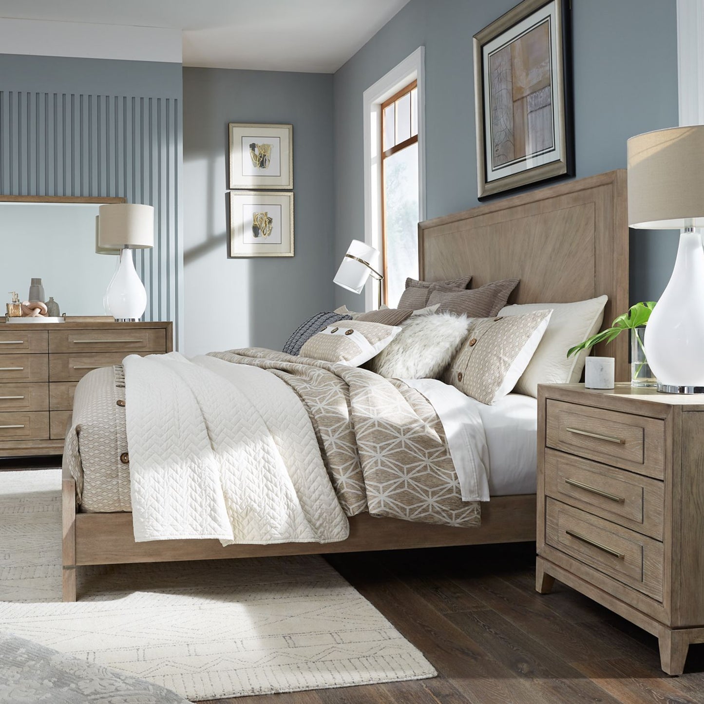 Brentwood - Queen Panel Bed, Dresser & Mirror, Night Stand