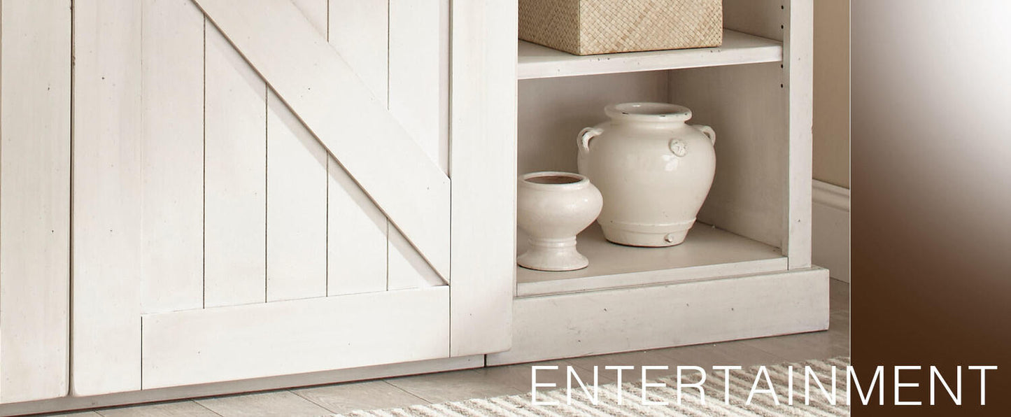 Carriage House Ent. Wall