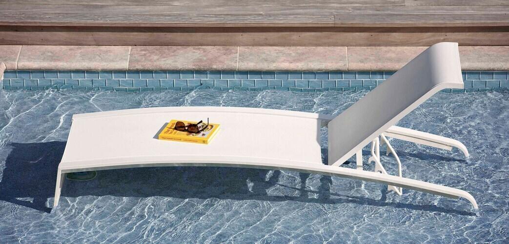 Walker Chaise Lounge