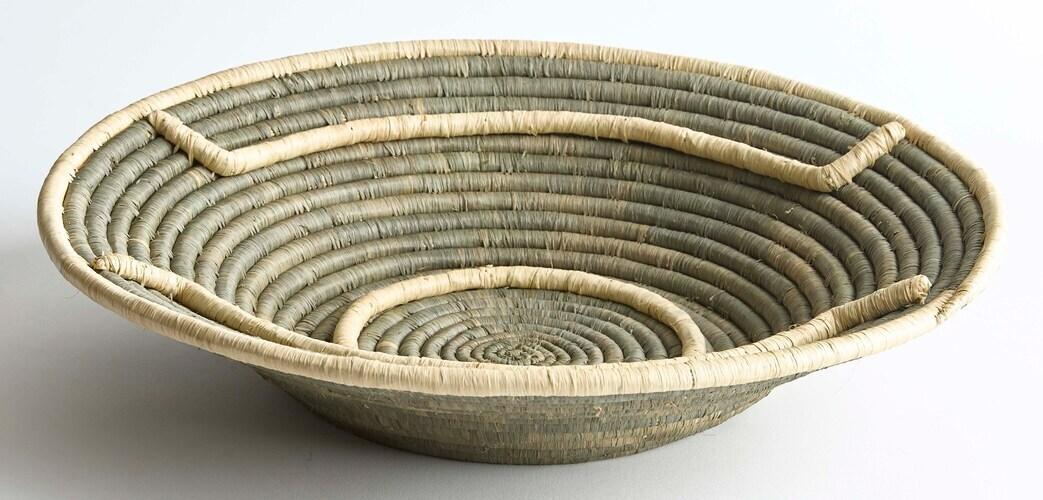 Embrace 16in Wall Basket