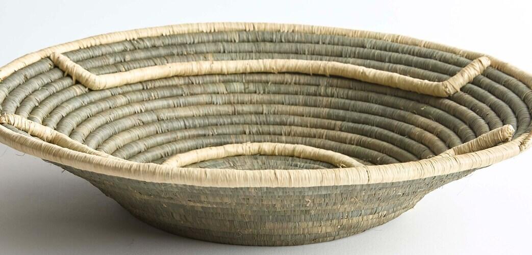 Embrace 16in Wall Basket