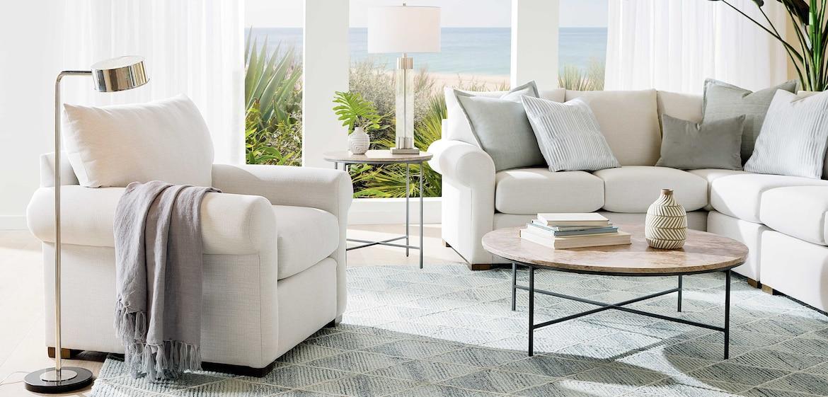 Hanover Roll Arm Chair