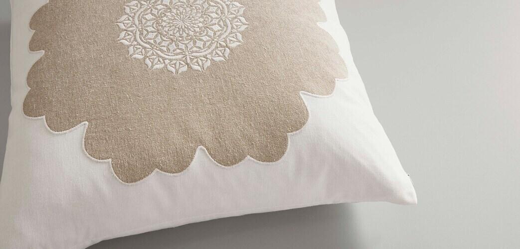 Macon Nat/Ivory Pillow Cover + Insert