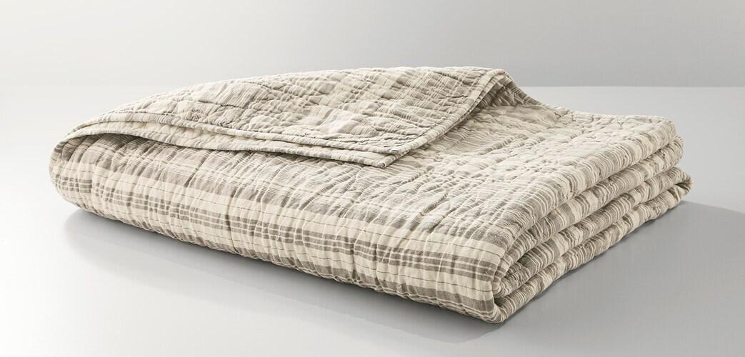 Aiden Quilt Grey Oversize King